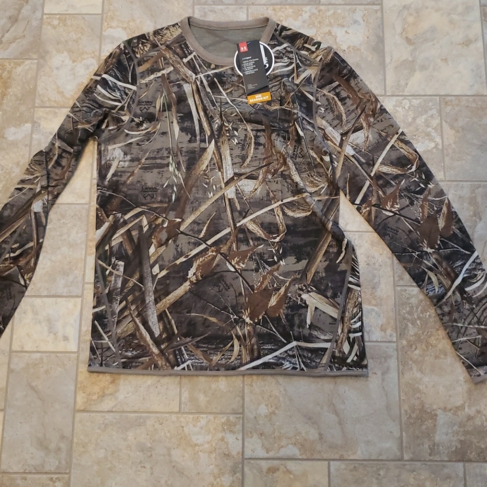 Under armour mid season kit top